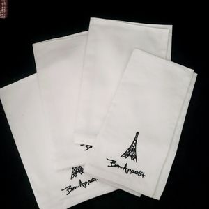 NWOT 4  100% Cotton Dinner Napkins